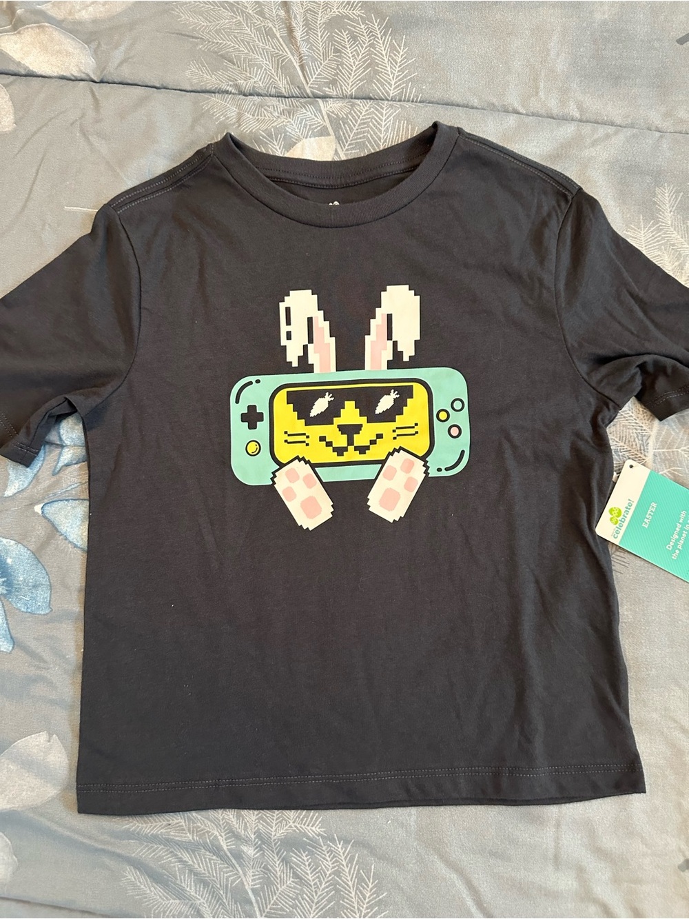 NWTS Boys Bunny Handheld Gamer Graphic Tee Sz M 8